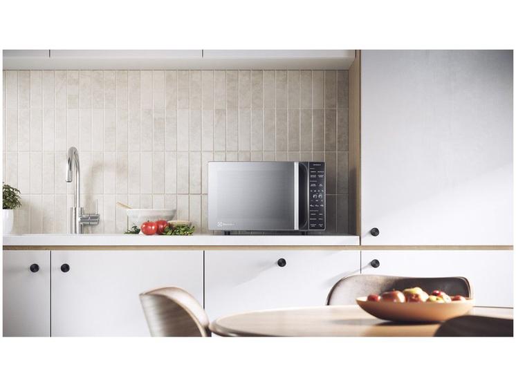 Forno de Micro-ondas Electrolux Efficient ME23S com Função Manter Aquecido Prata - 23L